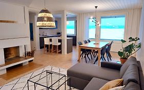 Kotirinne 135 - järven rannalla
